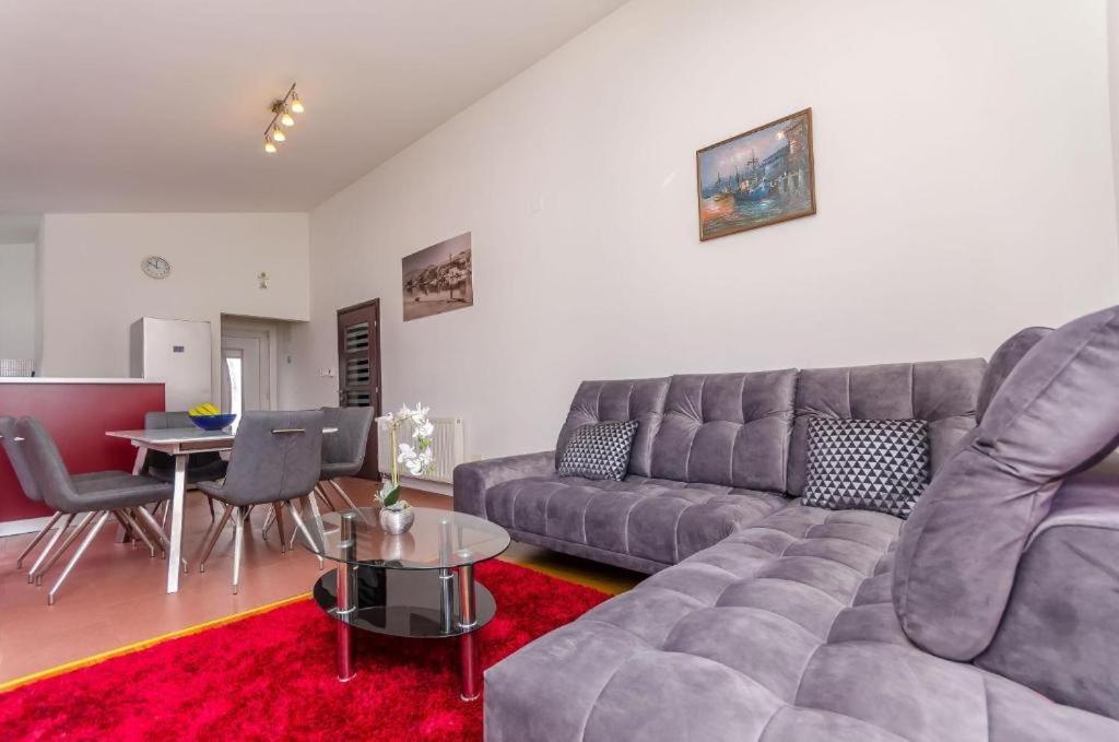 Apartments City View Τρογκίρ Εξωτερικό φωτογραφία