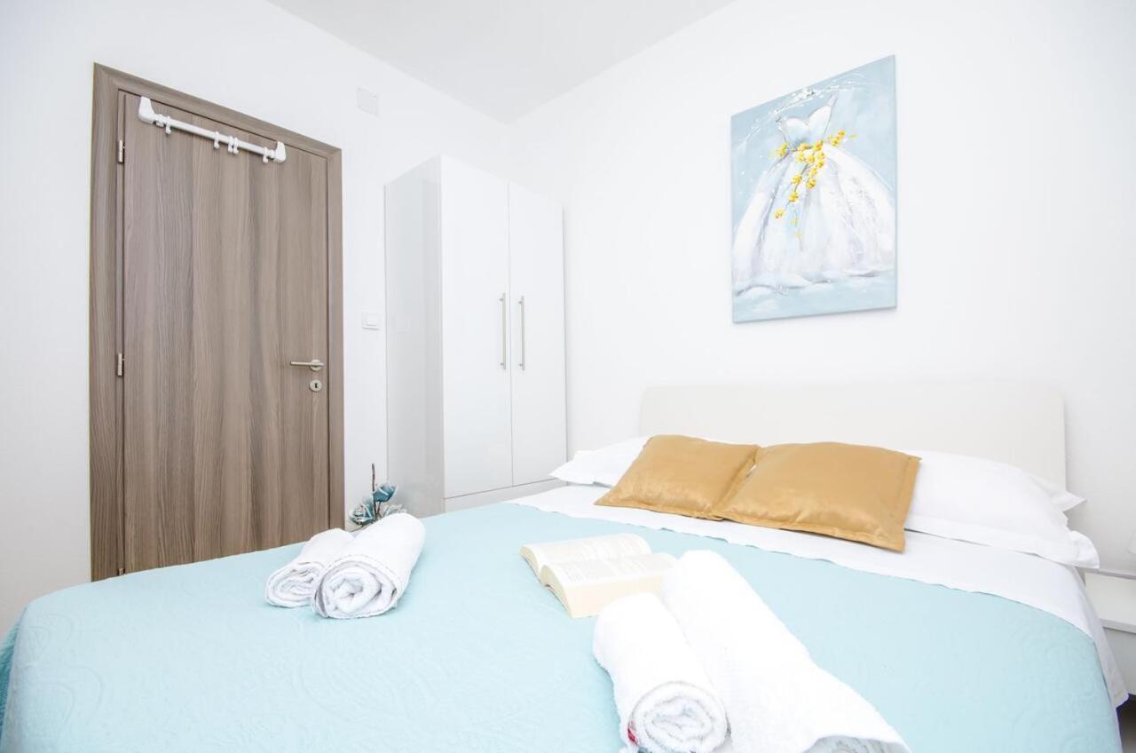 Apartments City View Τρογκίρ Εξωτερικό φωτογραφία
